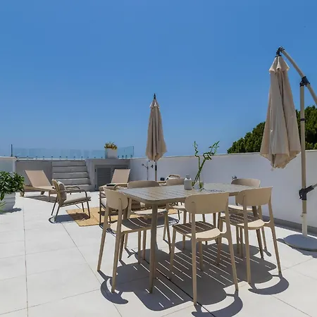 Montemar Retreat With Private Pool Lejlighed
